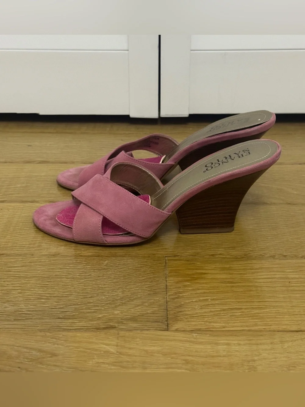 Franco Sarto Suede & Wood Sandals | Size 7.5 | Barbie Pink Kitten Heel Wedge Y2K